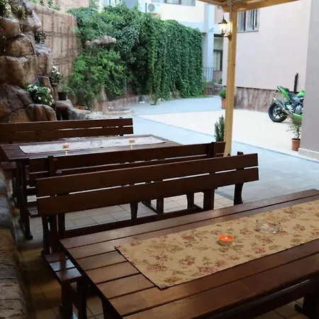 Appartement Raya *